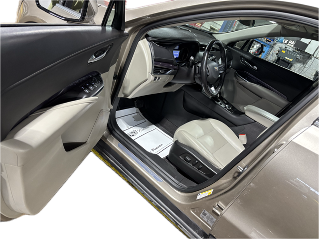 2022 Cadillac XT4 Luxury