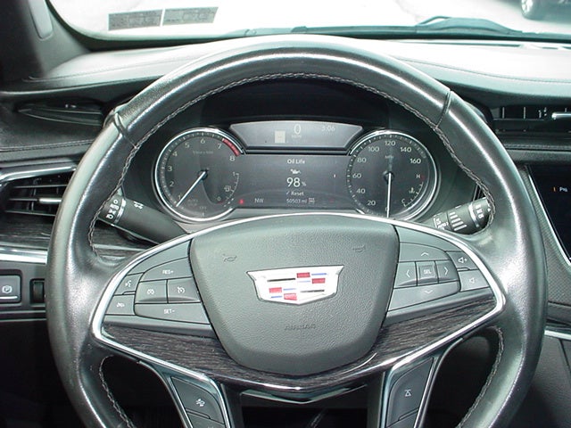 2022 Cadillac XT5 Premium Luxury