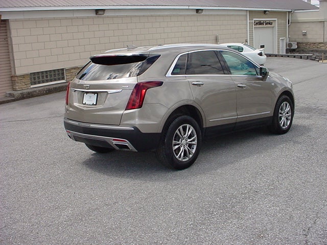 2022 Cadillac XT5 Premium Luxury